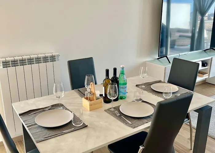 Apartment Superattico Terrazza Grande Bbq Wifi Veloce *
